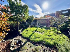 Side Garden- click for photo gallery